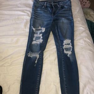 AE RIPPED JEANS